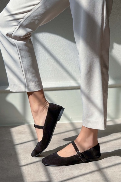 NİŞANTAŞI SHOES Dámské baleríny Desire Black z pravého semiše s podrobnou plochou podrážkou