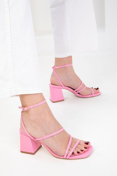 SOHO Klassische Damenschuhe mit Absatz aus rosafarbenem Lackleder 20317