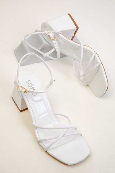 SOHO Klassische Damenschuhe mit Absatz aus weißem Lackleder 20325