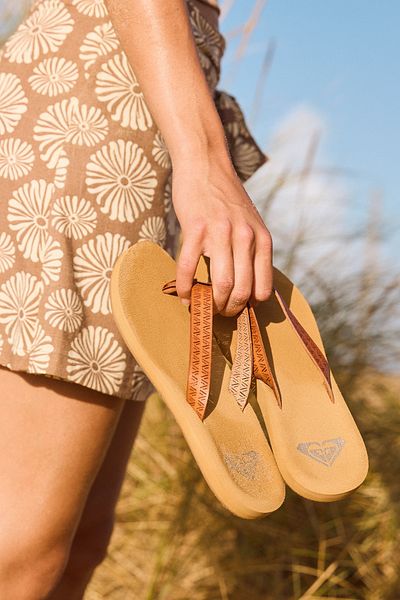 Roxy Porto Motif Tan Caramel 42mm Pantofle - Arjl101146-rox