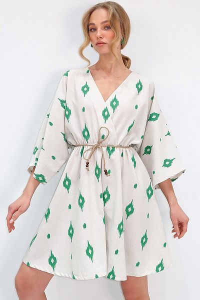 Trend Alaçatı Stili Grünes Damenkleid mit zweireihigem Kragen und Fledermaus-Midi-Länge ALC-X13609