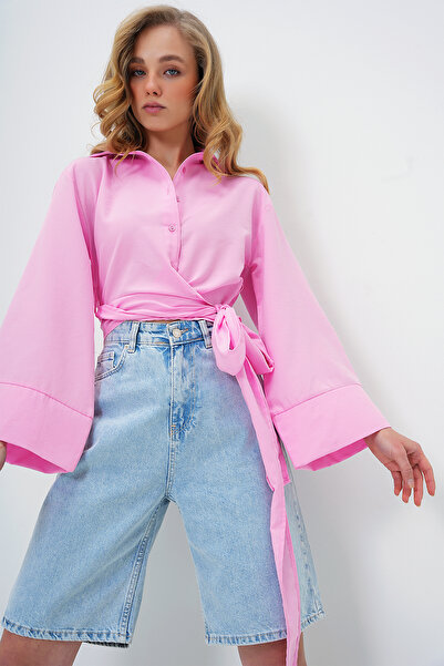 Trend Alaçatı Stili Női rózsaszín széles mandzsetta ujjú részletes nyakkendős elülső poplin ing ALC-X13750