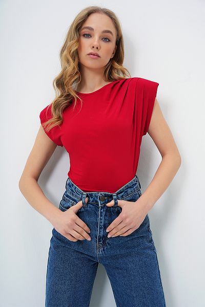 Trend Alaçatı Stili Women's Red Crew Neck Padded Sleeveless Sandy Blouse Alc-X13491