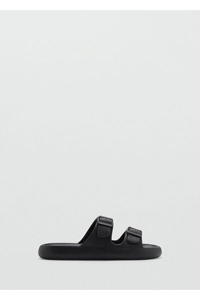 MANGO Černé pánské pantofle 67086000