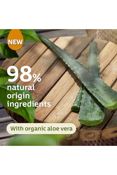 Johnson´s Baby Johnson's Sensitive Shampoo 395ml with Organic Aloe Vera