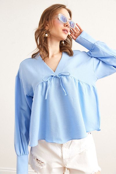 Olalook Γυναικεία Baby Blue V λαιμόκοψη με δαντέλα με λεπτομέρειες BLZ- 19002860