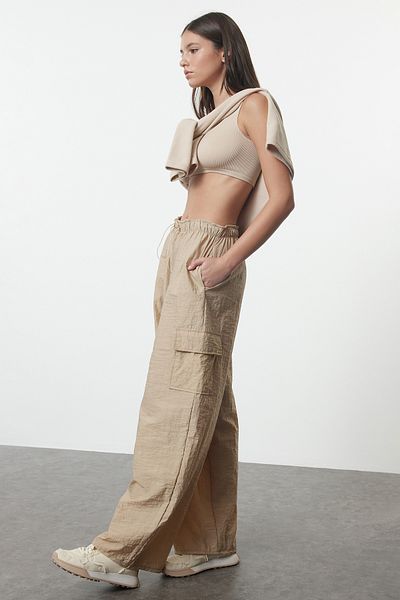 Trendyol Collection Flexible and Adjustable Waist Beige Parachute Sports Sweatpants - THMAW24EA00014