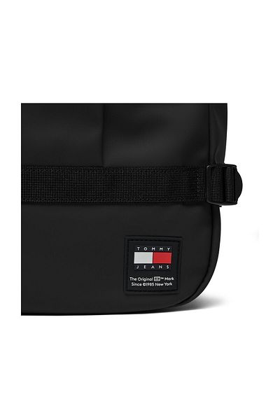 Tommy Hilfiger Unisex logo značky Stylově vypadající kožený černý batoh Vhodné pro příležitostné použití Am0am11961-Bds