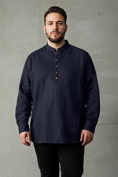 Trendyol Collection Marineblaues Hemd in Übergröße aus Baumwolle mit Flammenmuster und halbem Knopfleiste TMNSS25AX00006