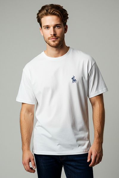 Trendyol Collection Weißes T-Shirt aus 100 % Baumwolle mit normaler/normaler Passform und Stickereidetails TMNSS24TS00056