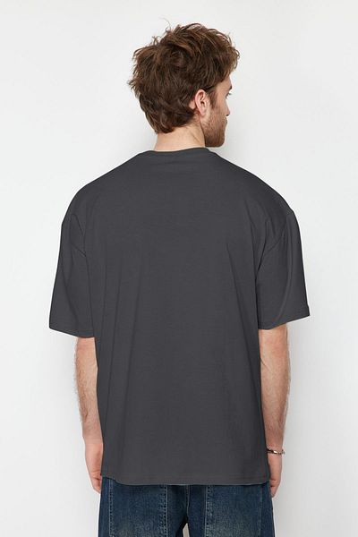 Trendyol Collection Μπλουζάκι με κέντημα από ανθρακί ελάφι - 100% Tininess TMNSS24TS00055