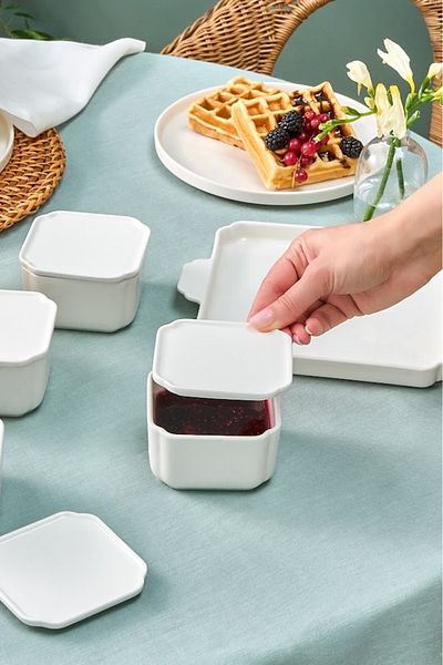 Karaca Carmen Porcelain 4-Piece Breakfast Set with 9 Piece Tray