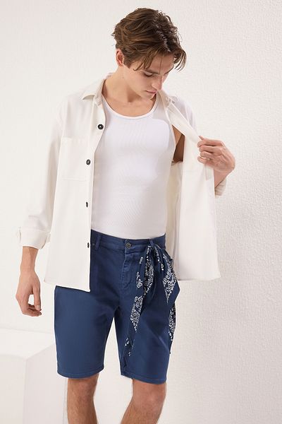 Trendyol Collection індиго Джинси з джинсової тканини Regular Fit з еластичного матеріалу Сорт Бермуди TMNSS23SR00067