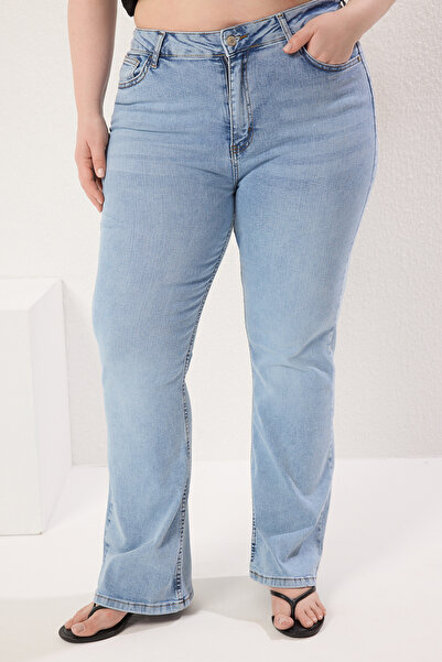 Trendyol Curve Blugi albaștri cu talie înaltă, confort spaniol, cu tăiere evazată TBBSS25CJ00015