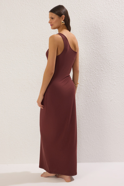 Trendyol Collection Σκούρο καφέ πλεκτό άνοιγμα Φόρεμα μάξι παραλίας με έναν ώμο TBESS22EL0706