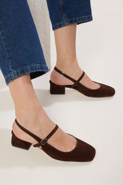 TRENDYOL SHOES Dunkelbraune Wildleder-Mary-Jane-Sandalen mit Blockabsatz TAKSS25TO00075