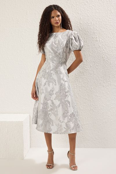 Trendyol Collection Šaty