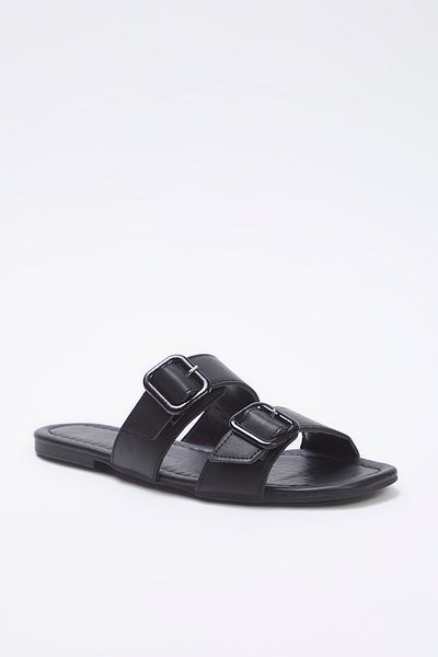 TRENDYOL SHOES Takss25Te00031 Model černé dámské pantofle