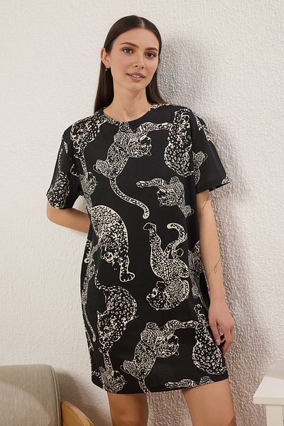 Trendyol Collection Dunkelanthrazitfarbenes gestricktes Nachthemd aus 100 % Baumwolle mit Tiermuster THMSS25GC00022
