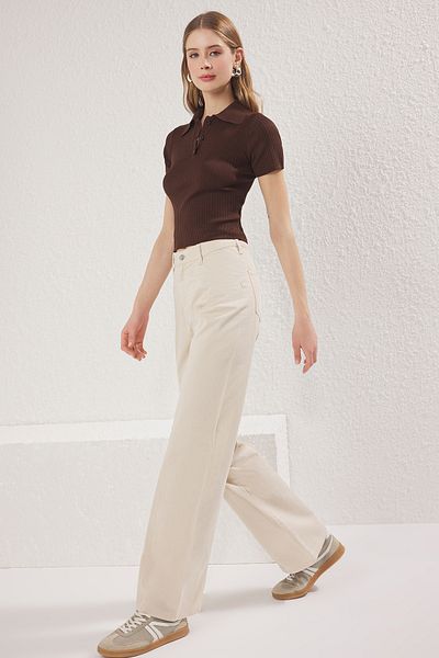 Trendyol Collection Дънки с широки крачоли с висока талия и детайли от камък TWOSS25JE00034