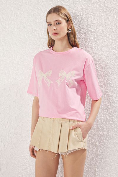 Trendyol Collection Ribbon Printed Pink Oversize Knitted T-Shirt - 100% Cotton Twoss25Ts00176