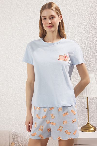 Trendyol Collection Set pijamale tricotate cu model animal albastru cu pantaloni scurți THMSS24PT00198