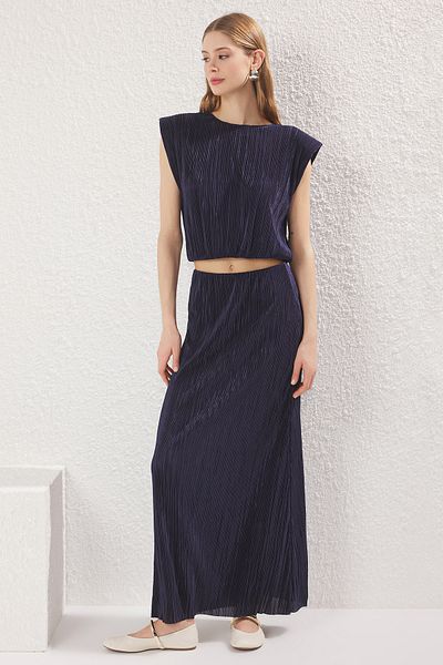 Trendyol Collection Navy Blue Regular/Normal Fit Crop Pleat Knitted Knitted Bottom-Top Suit Twoss25Au00103