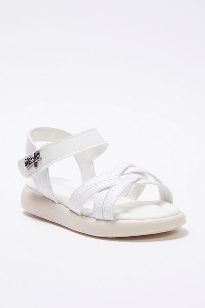 TRENDYOL SHOES TAKSS25SD00028 Modell Weiße Sandalen
