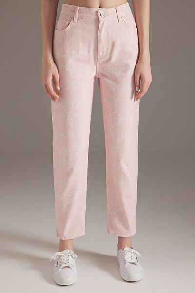 Trendyol Collection Rózsaszín kendő mintás magas derekú Mom Jeans TWOSS25JE00237