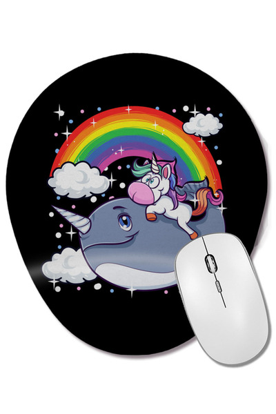 BASKI DÜNYASI Χαριτωμένο οβάλ ποντίκι με μονόκερο που οδηγεί ένα ναρβάλ, μονό...