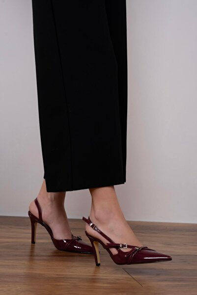 sovrana İki Kemer Detaylı Sivri Burun Topuklu Ayakkabı Bordo Rugan