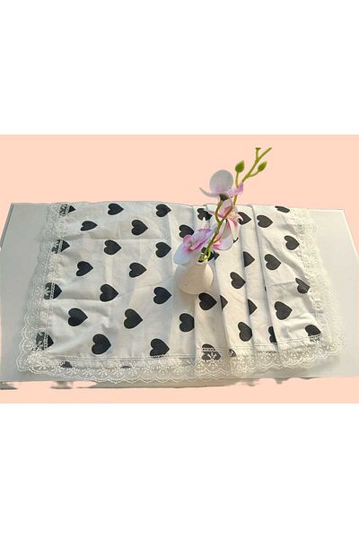 Kudi Runner with Lace Deyat on the Edge of Black Heart 50X112