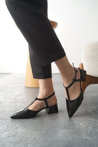 GOFFSHOES Pantofi Moment de damă cu toc mic - negru-brevet