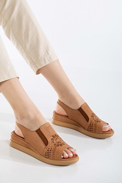 ANALİN SHOES Kadın Hakiki Deri Lastikli Sandalet - Taba