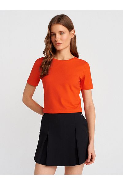 Dilvin 31655 Crew Neck Crop Top-Red