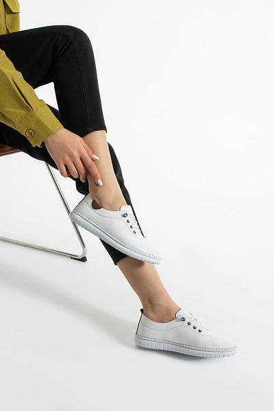 Getcho Pantofi casual albi Lange din piele naturală