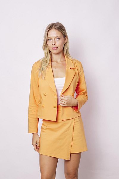 Jument Blazer de damă cu guler, buzunar plat, cu mânecă lungă, înfășurată în două piept, din țesătură ușoară din lycra-Mango