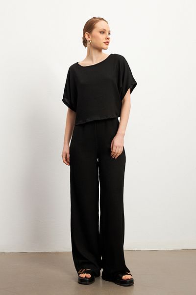 Know Women's Black Short Sleeve Crinkle Pants Set