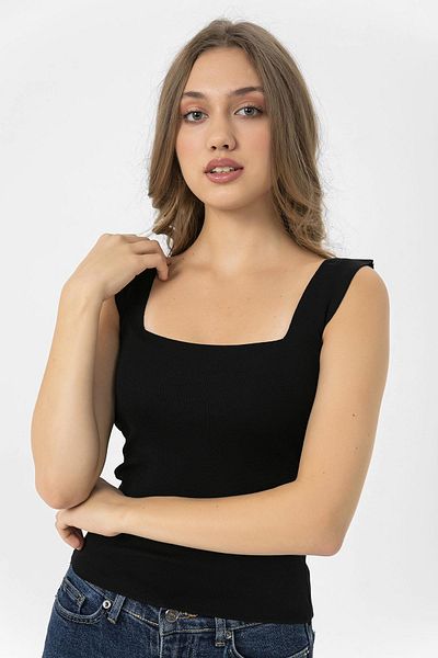 ŞİMAL Tricotaj cu bretele groase pentru femei cu guler pătrat 250263   -