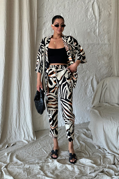 Know Women's Colorful Zebra Patterned Kimono Bottom and Top Set with Pants