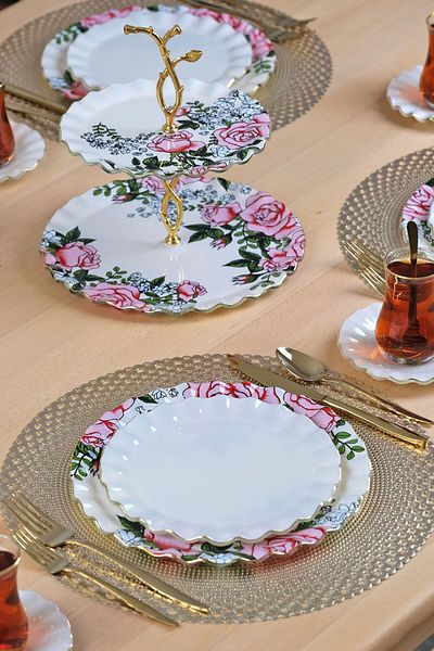 Glore Roseline Cream Gold Gilded 28 Piece Cake Tea Serving Set for 6 People