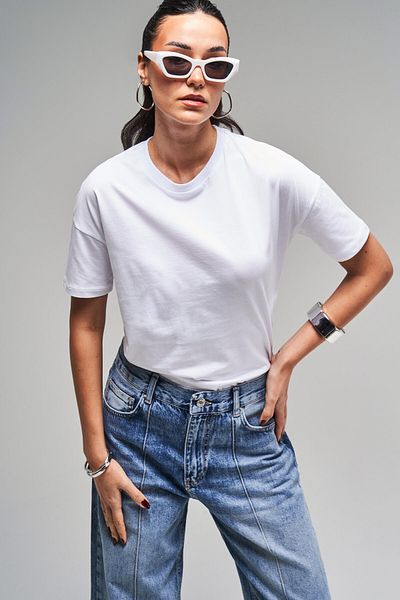 its basic Γυναικείο T-Shirt με λαιμόκοψη σε λευκό χρώμα S5