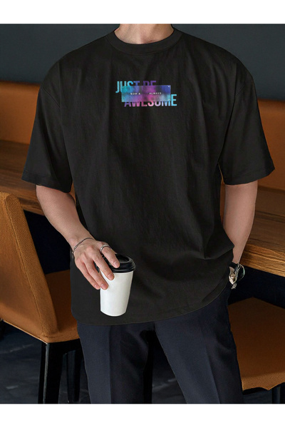 De Carte تي شيرت موسمي برقبة دائرية كبيرة الحجم مطبوع للجنسين من Just Be Awesome