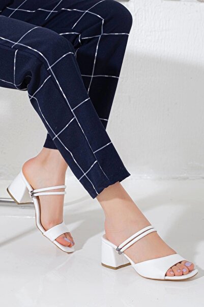 GULT Papuci de vară, scurti, cu toc gros, cu față deschisă, albi