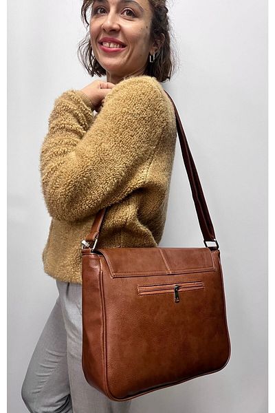 Akın Women's Bag Tan Color Large Size Covered Messenger Bag Non-Peel Leather