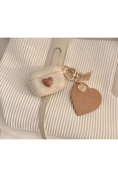 Fibaks AirPods Pro 2. Generation Compatible 3D Brown Heart Heart Strap Clasp Headphone Case