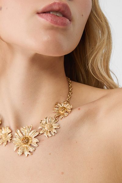 Stradivarius Sunflower necklace