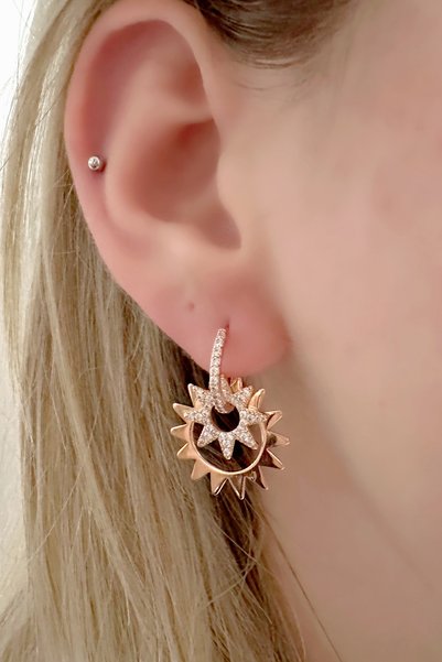 İsisra Xuping Vip Serial Sun Model Zircon Stone Gold Color Steel Hoop Earring (2.5 cm)