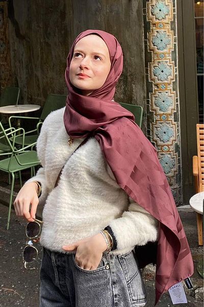 carell Tuğbanur Hirik's Choice C Pattern Monogram Cotton Silk Shawl Red Brown