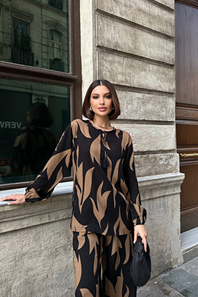 mezqa Γυναικείο σετ με καφέ και μαύρο μοτίβο, υφαντό γιακά και κορδόνια, με υ...